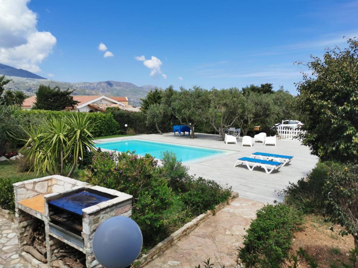 Villa Hibiscus Castellammare del Golfo Exterior photo